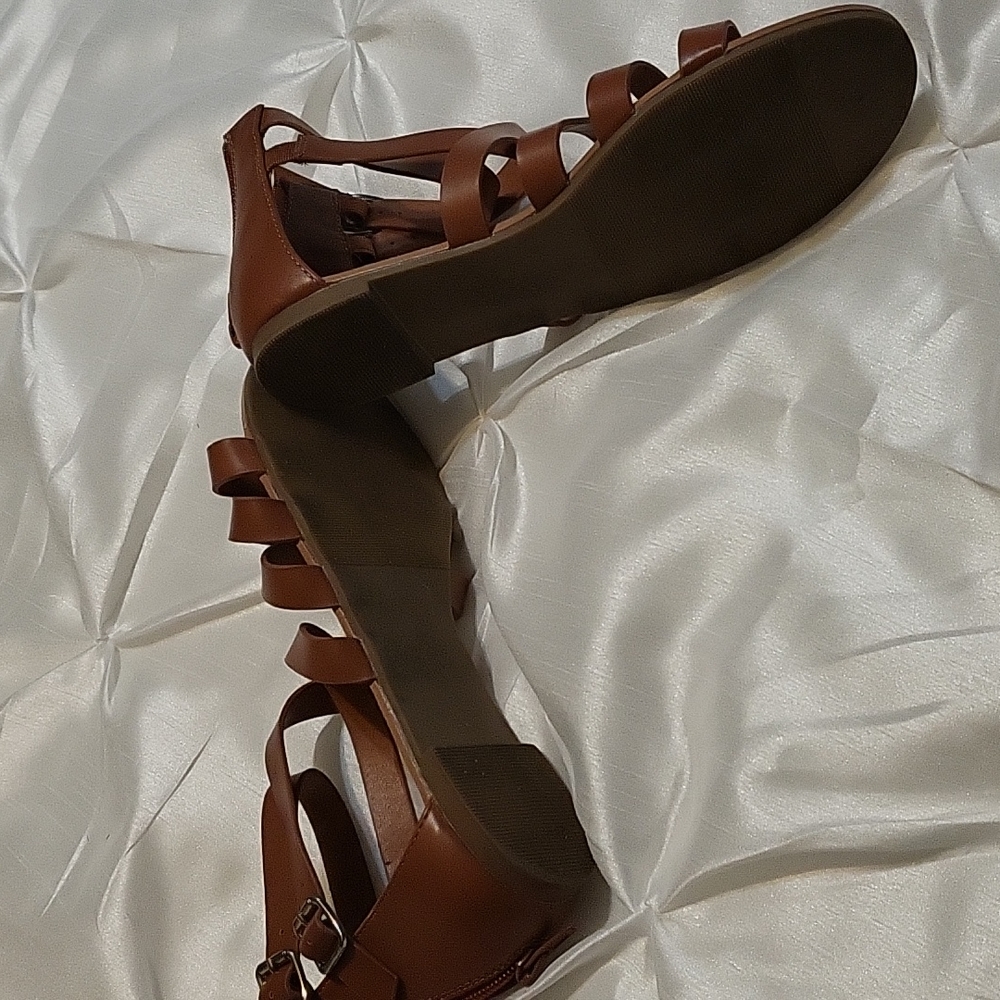 Sandals - Picture 3 of 3